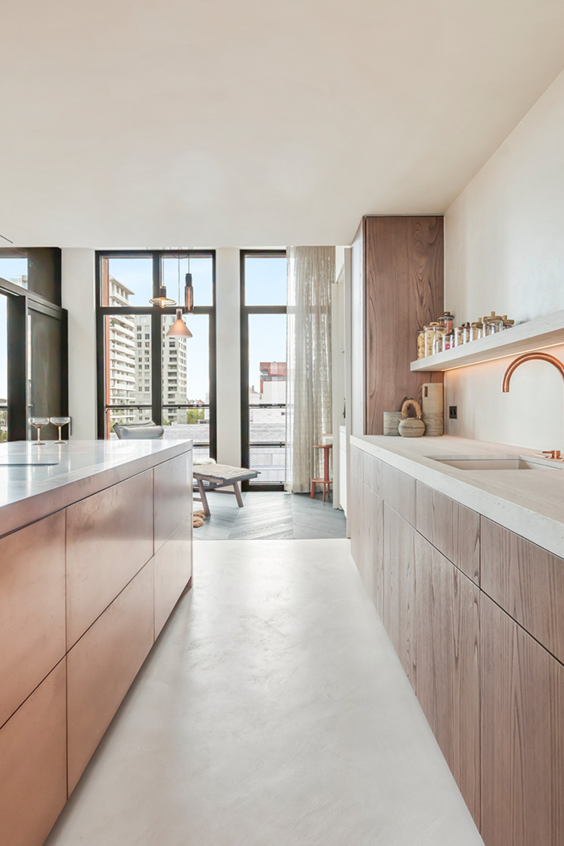 Foto van de keuken in penthouse.