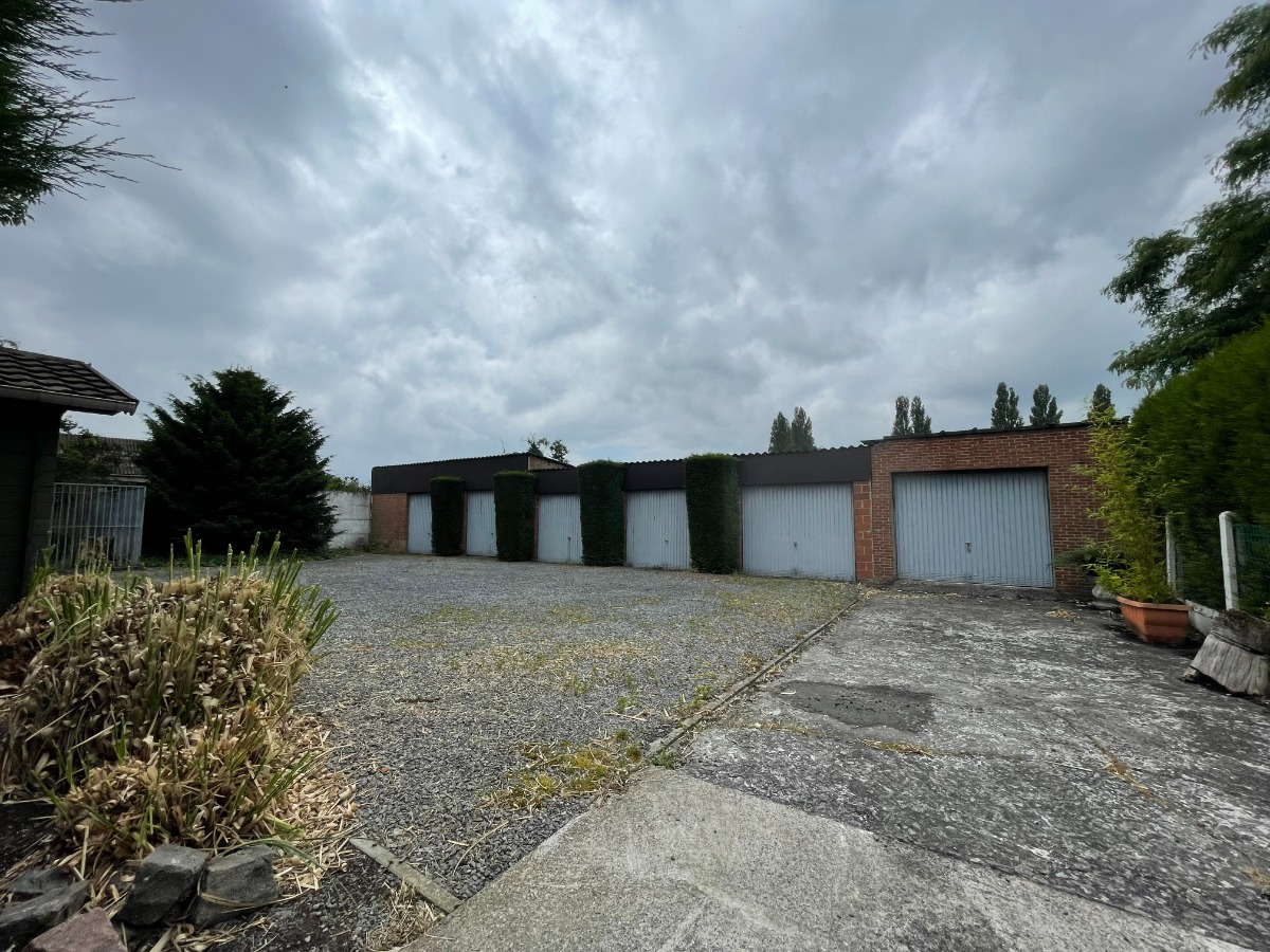 Oude Beselarestraat - 149 - GARAGES - 8940