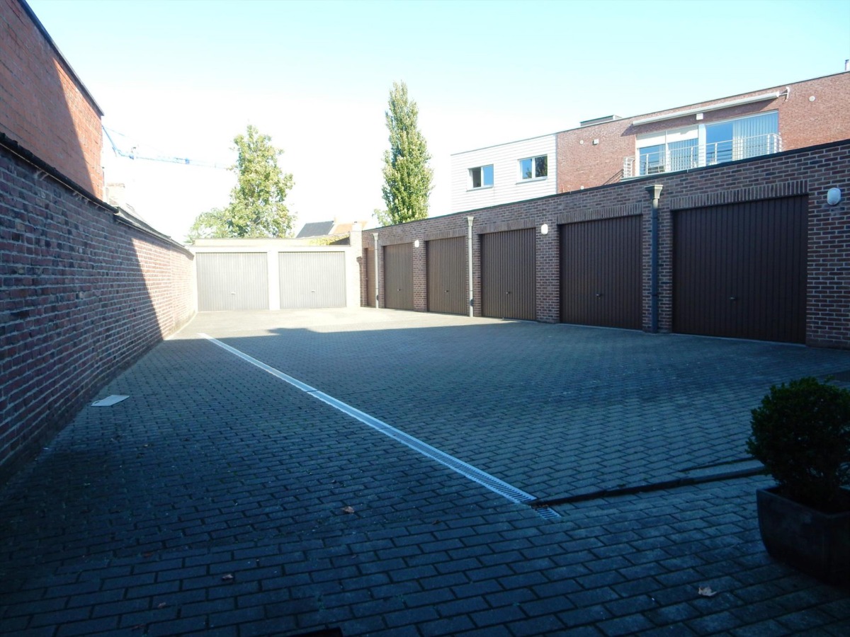 Dorpsstraat - 34 - Garage 4 - 8490