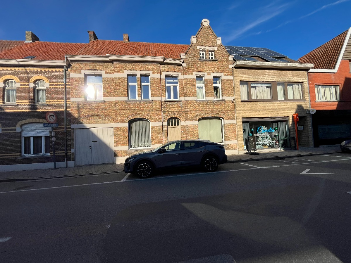 Roeselaarsestraat - 3 & 5 - - 8890