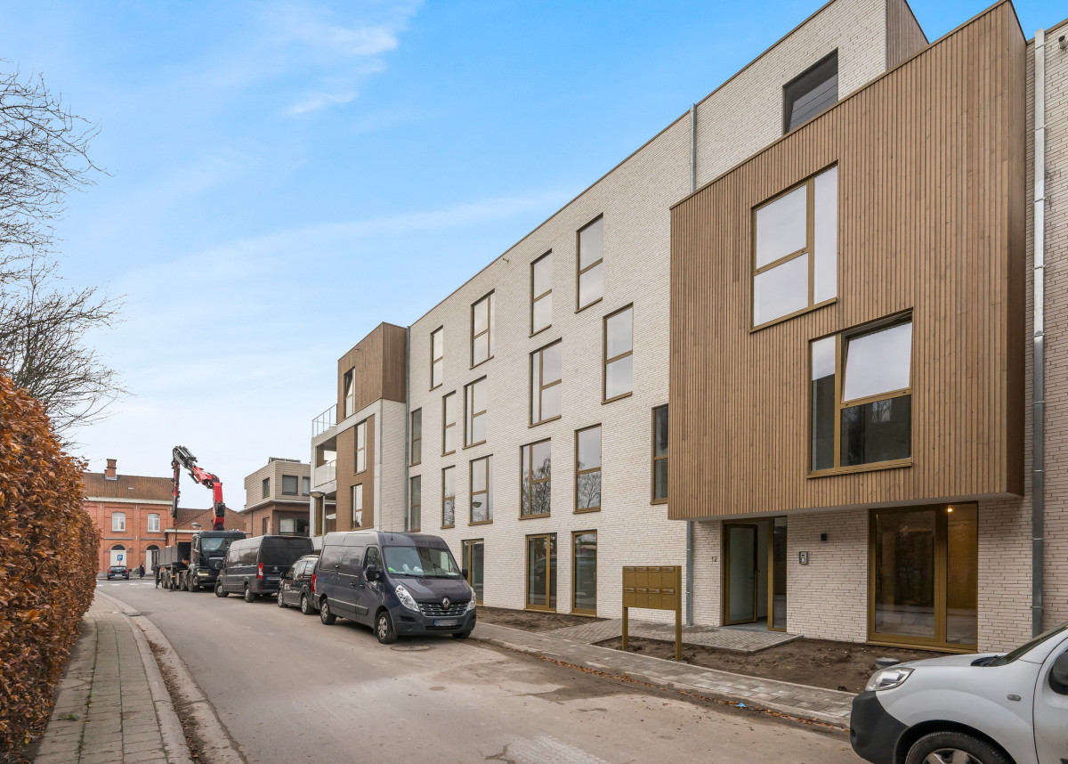 Het Perron - Stationstraat - Kleine Bosweg, Beveren - 02.jpg