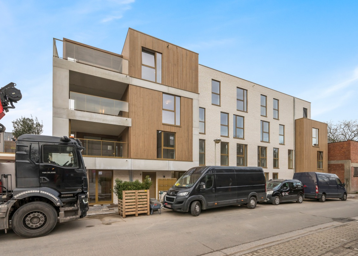 Het Perron - Stationstraat - Kleine Bosweg, Beveren - 03.jpg