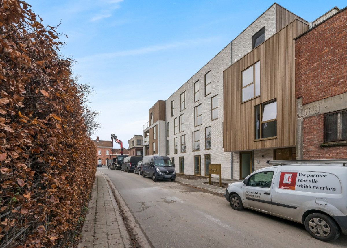 Het Perron - Stationstraat - Kleine Bosweg, Beveren - 01.jpg