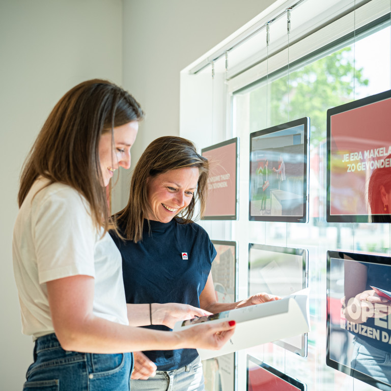 ERA makelaars overleggen als collega's