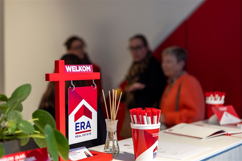 Inkombalie kantoor ERA Van Eyken.