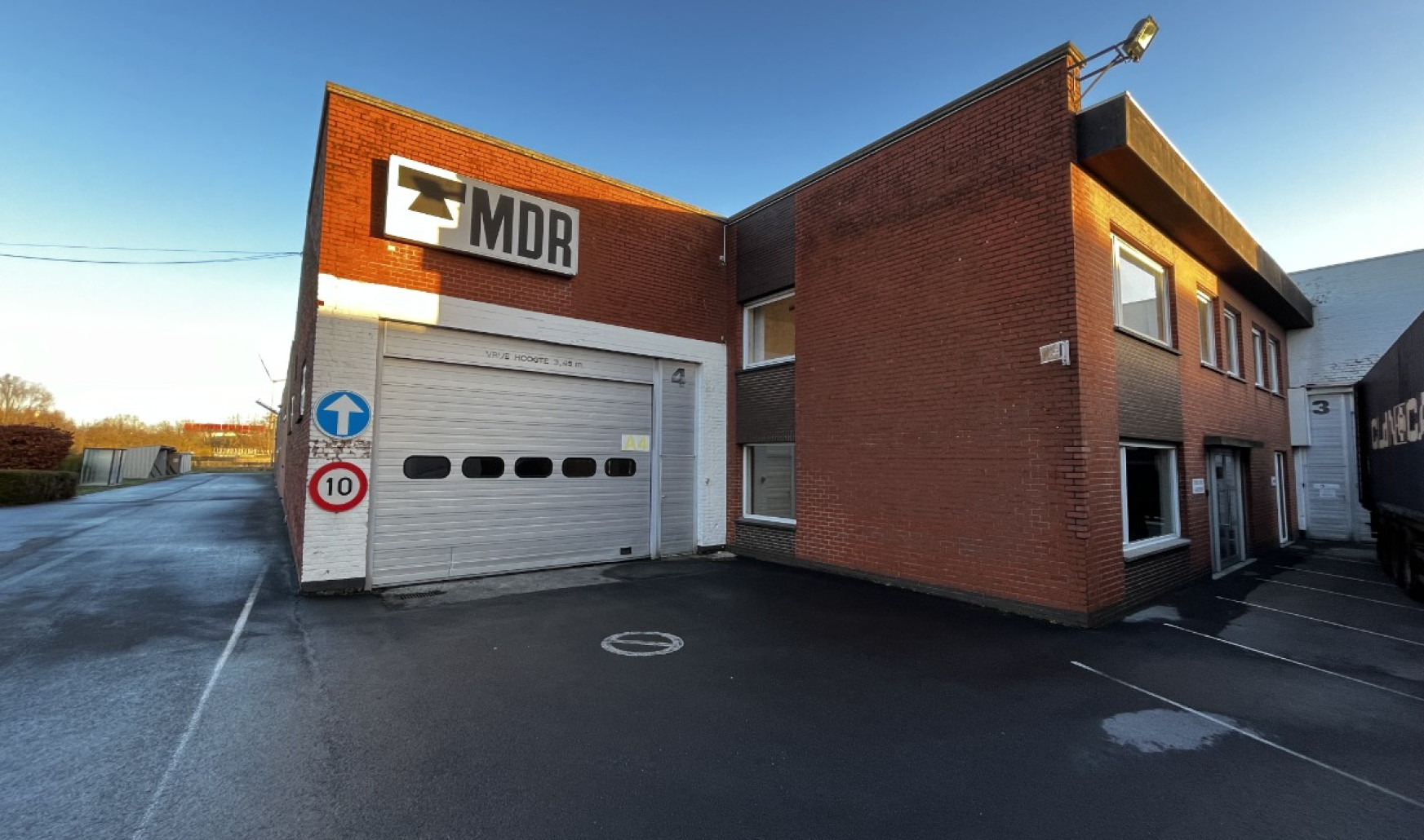 Izegemsestraat - 95 - UNIT - 8800