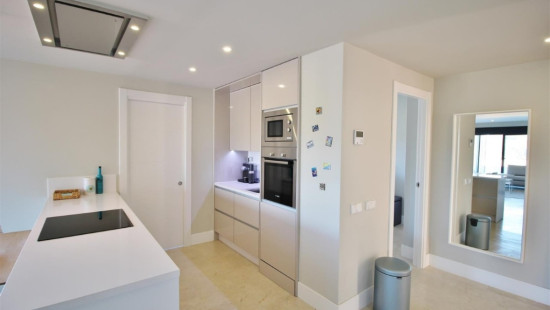 Calle Sefardi - - - 29680