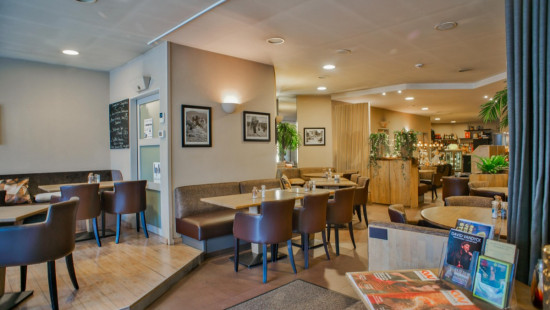 Plaats - 13 - HP + APP - 8890