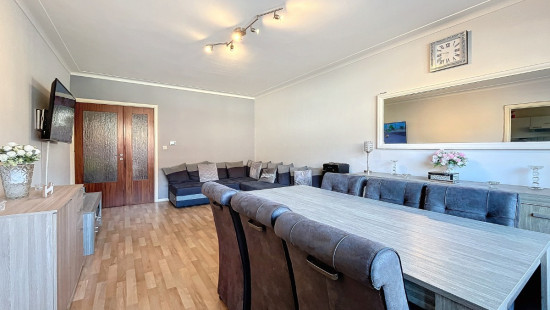 Avenue Louis Isaac - 21-23 - - 7850