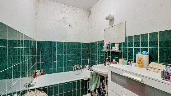 Avenue Louis Isaac - 21-23 - - 7850