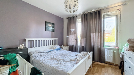 Avenue Louis Isaac - 21-23 - - 7850