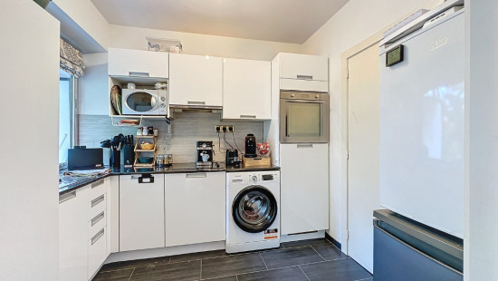 Rue Francois Joseph Peterinck - 8 - 32 - 7500