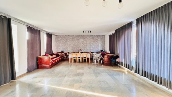 Moeskroenstraat - 9 - - 8930