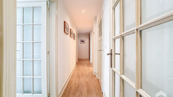 Avenue de la Renaissance - 1 - - 1000