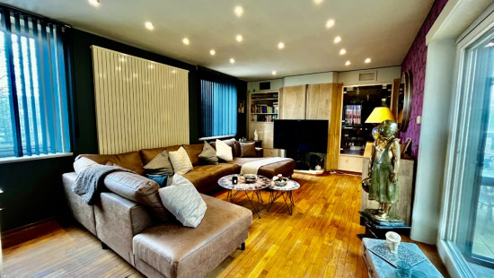 Waalvest - 104 - - 8930