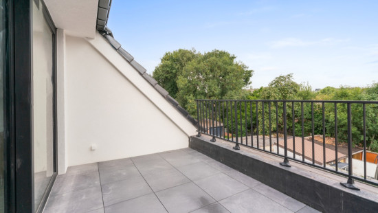 Moeie - 2A - 003 - 2.0 - 9900