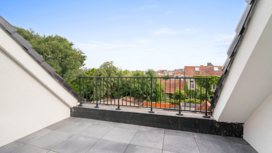 Moeie - 2A - 003 - 2.0 - 9900