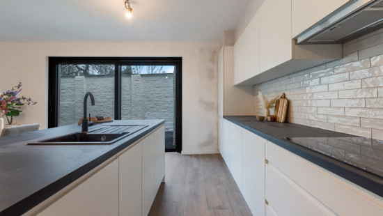 Moeie - 2A - - 0.1 - 9900