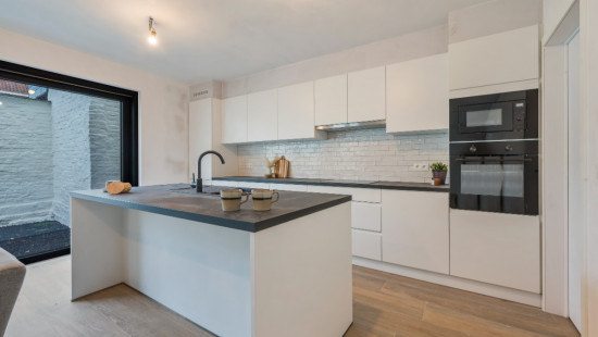 Moeie - 2A - - 0.1 - 9900