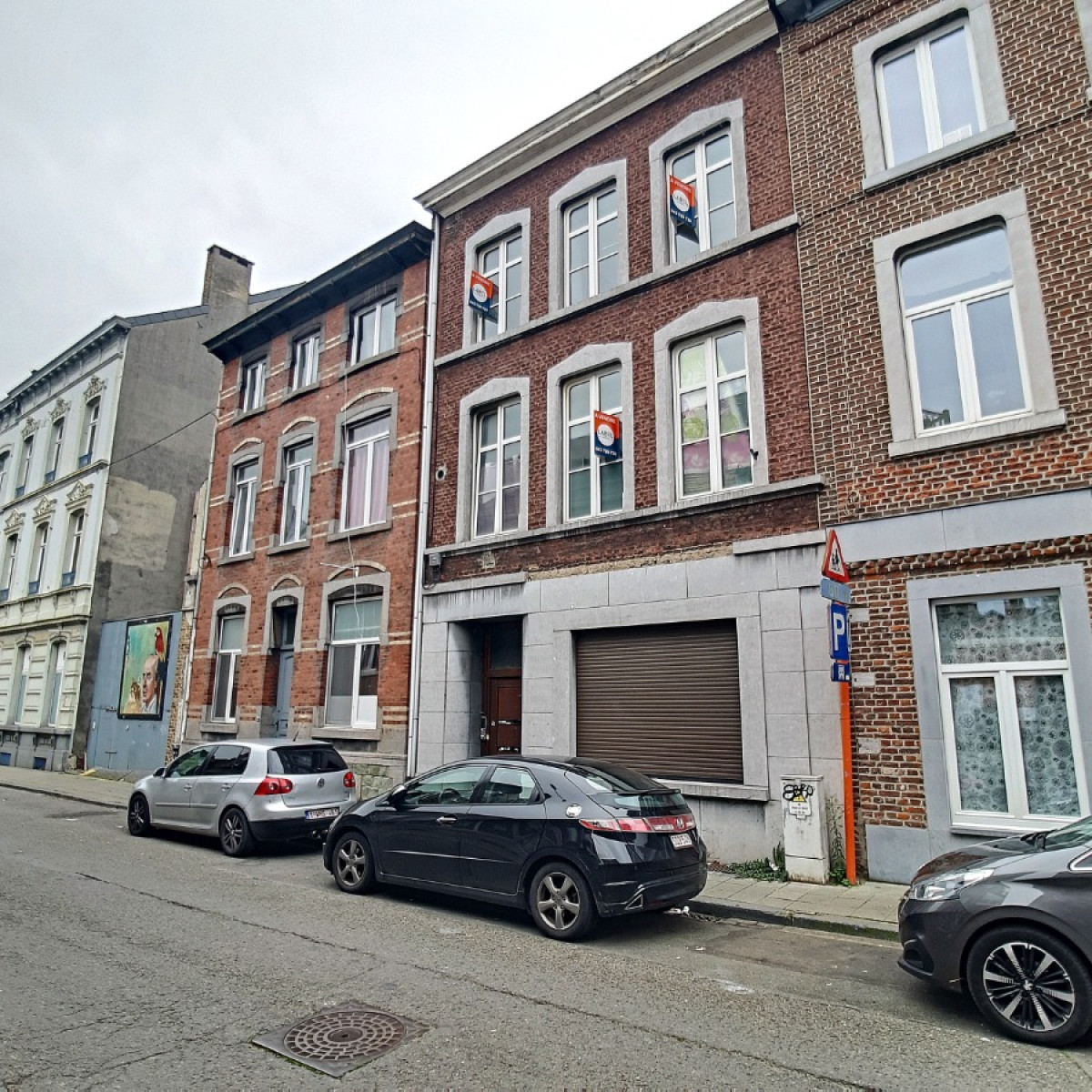 Rue Saint-Pierre - 42 - - 4500