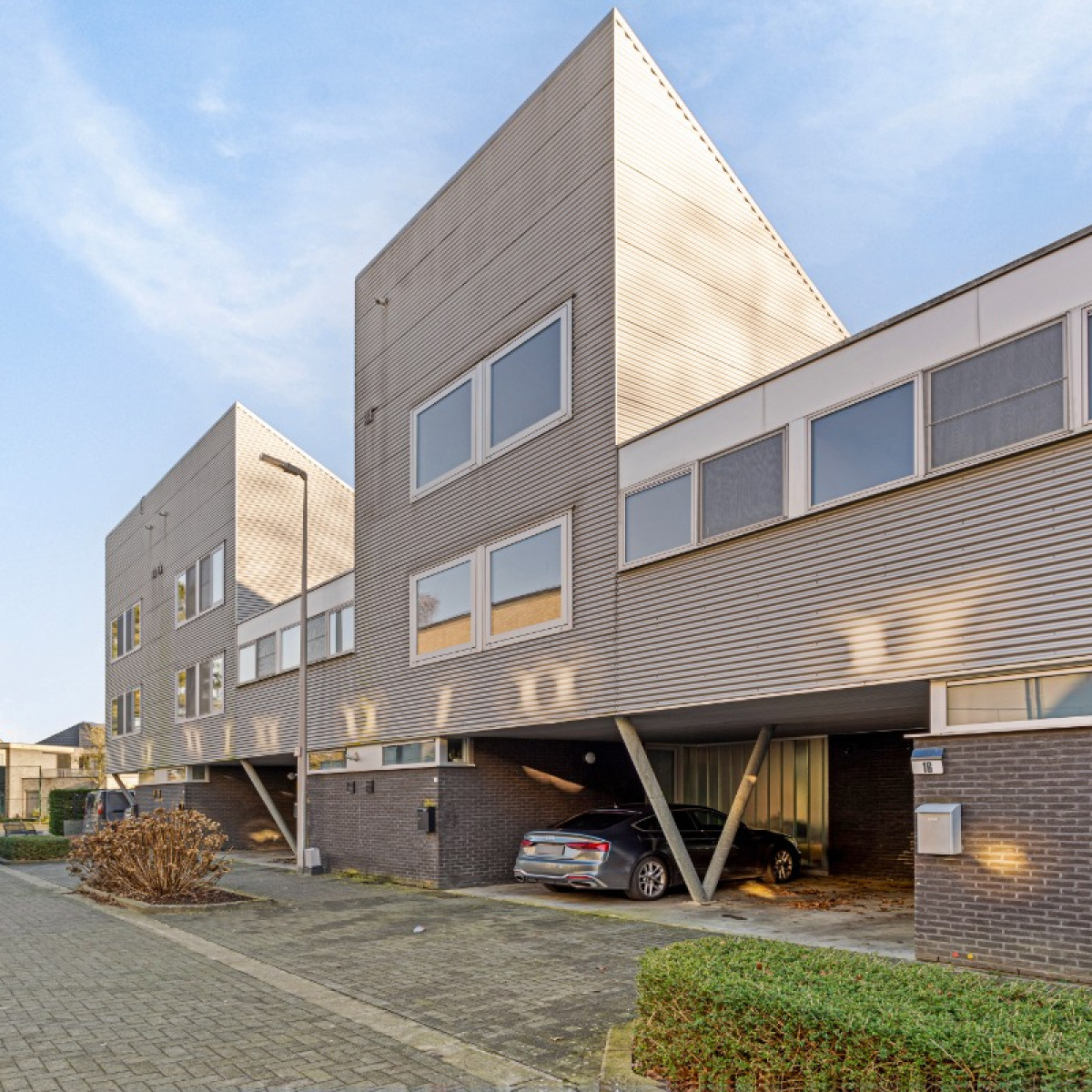 Klonkaartstraat - 16 - - B1102 W - 3980